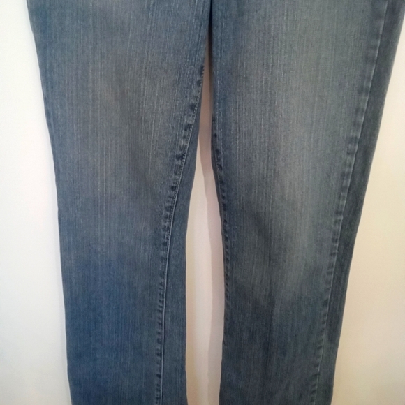 Vintage TOMMY HILFIGER Wide Leg Midrise Medium Wash Jeans - Picture 5 of 14